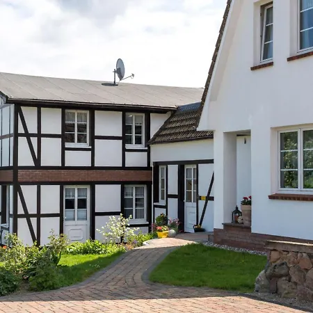 Upscale In Near The Beach With Parking Wohlenberg
